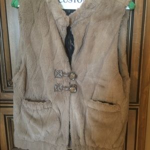 🌺❤️Macy’s Reversible vest